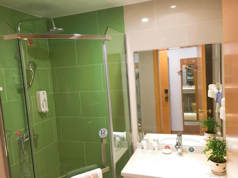 Greentree Inn Jiangxi Fuzhou Gandong Bridge Express Hotel Ngoại thất bức ảnh
